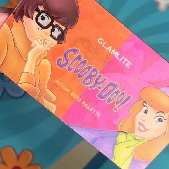 Scooby-Doo x Glamlite Blush Duo Palette - Picture 3 of 10